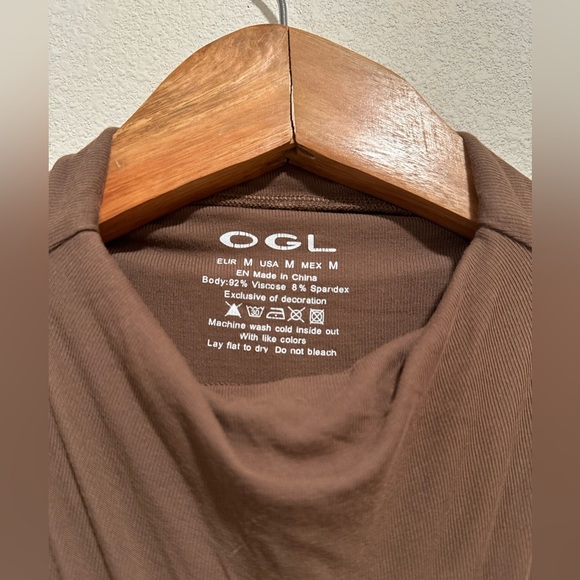 OGL Rouched Mock-neck Tank - Picture 4 of 4